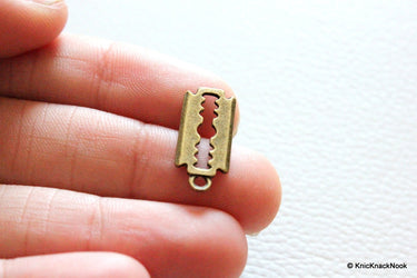 5 x Zinc Alloy Bronze Tone Blade Charm Pendants 20mm x 9mm